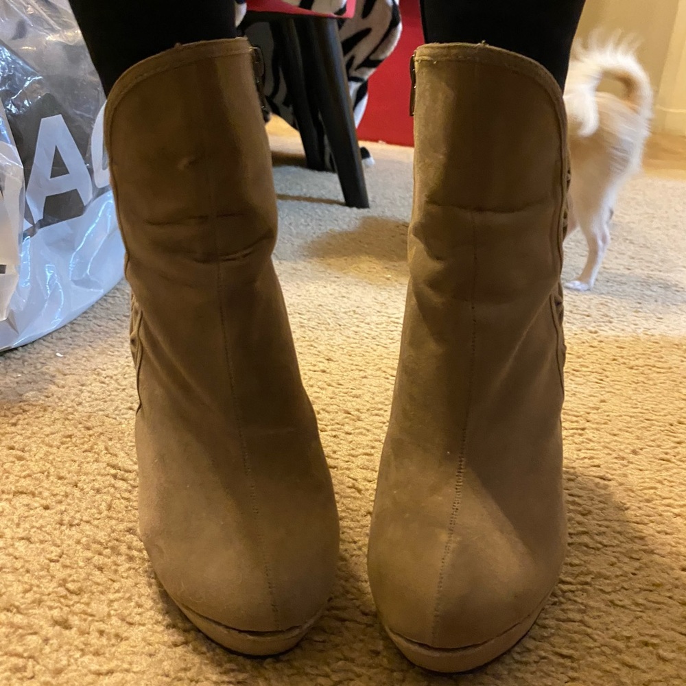 Taupe booties - Picture 4 of 10